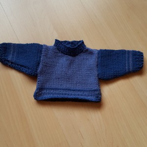 Pullover für Puppe von 30-35 cm Grösse Fr. 16.- 