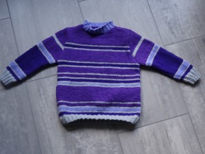 Pullover - violett Grösse 104 Fr. 37.-