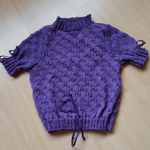 Kurzarm-Pullover – violett (Garn) Grösse 104 Fr. 37.- 